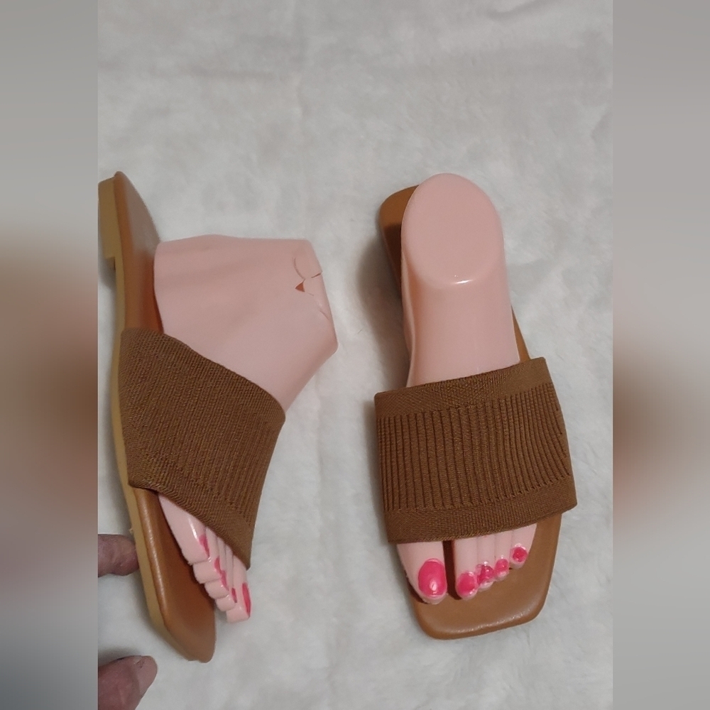 Women's Brown Slide Sandals